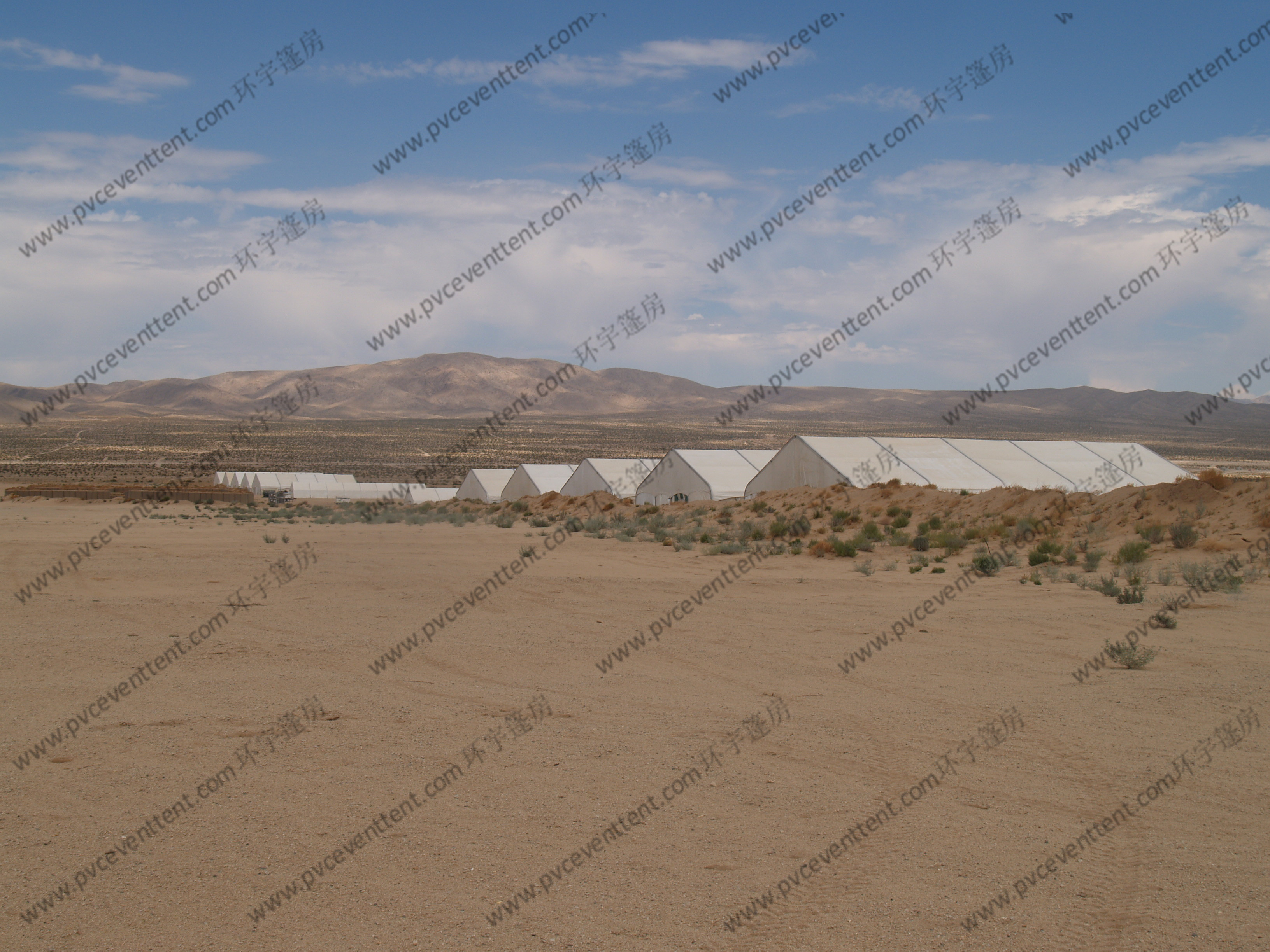 Peach Shape Curved Tent Hard Pressed Extruded Aluminum Alloy Floor System In Desert